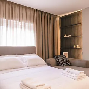 Two Steps Apartment